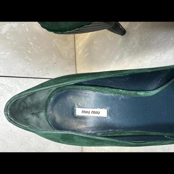 Miu Miu green suede peep-toe pumps Size 38.5/8.5 - Picture 2 of 6